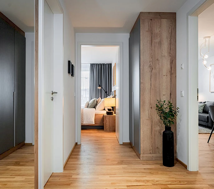 Modern ausgestatteter Flur und Eingangsbereich in einer Wohnung des Wohnprojekts Marina Garden in Dresden